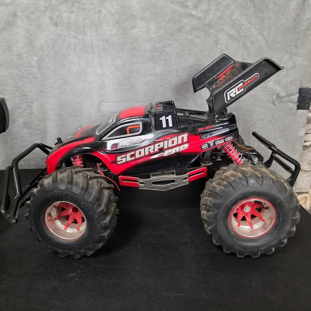 New Bright Scorpion Pro RC Monster Truck 12.8V FOR PARTS As Is Hobby Collectible